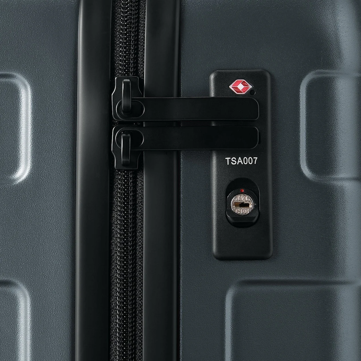 Hard Shell Suitcase - 20L (47cm) - Image 24