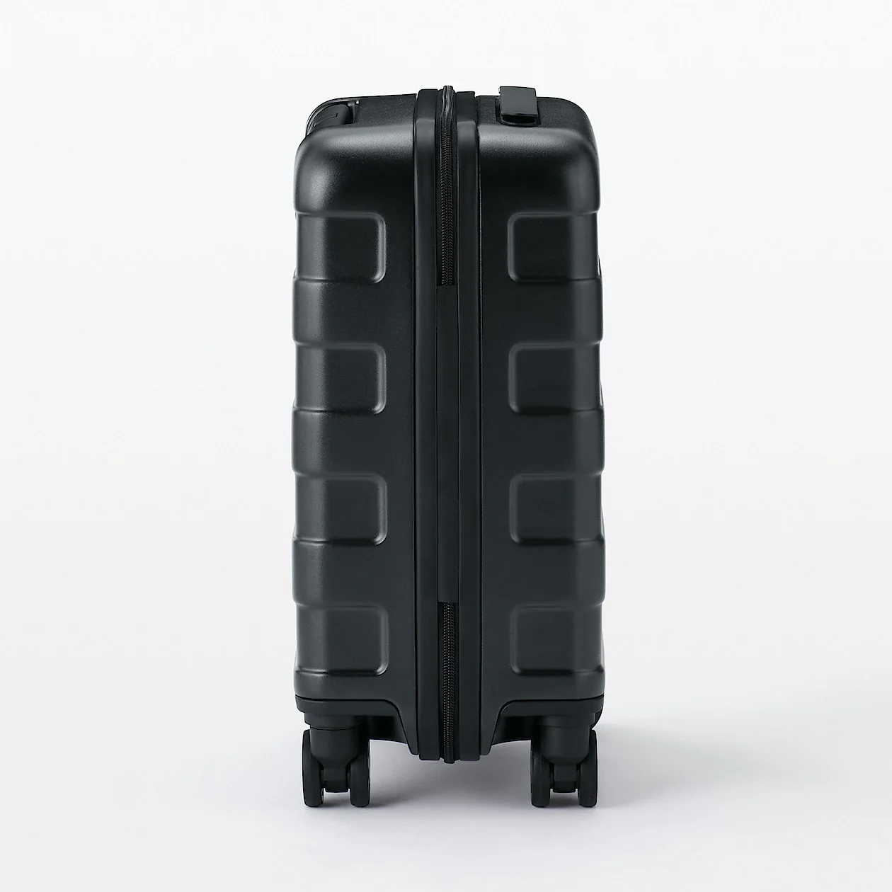 Hard Shell Suitcase - 20L (47cm) - Image 34