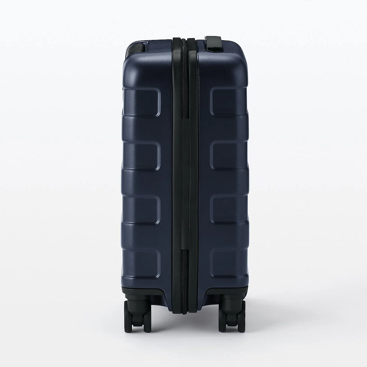 Hard Shell Suitcase - 20L (47cm) - Image 56