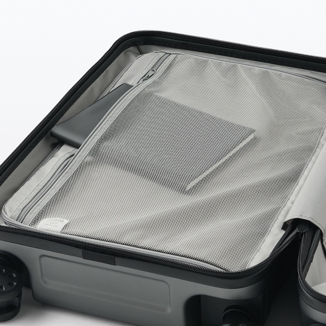 Hard Shell Suitcase - 36L (54cm) - Image 116