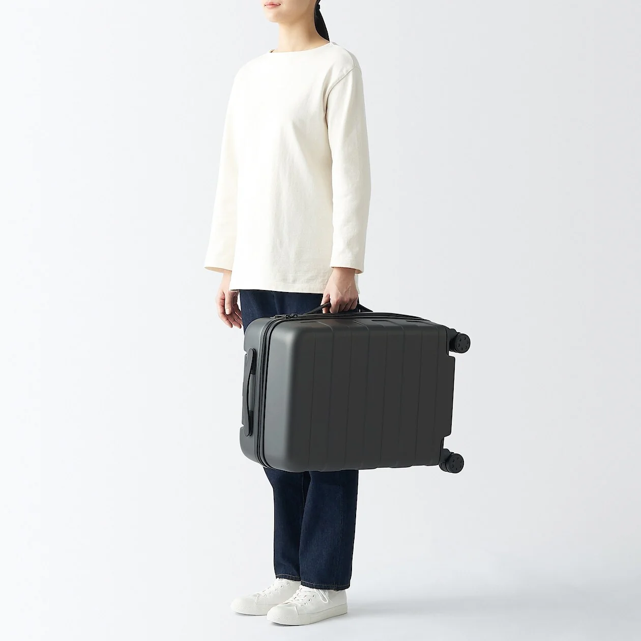 Hard Shell Suitcase - 36L (54cm) - Image 125