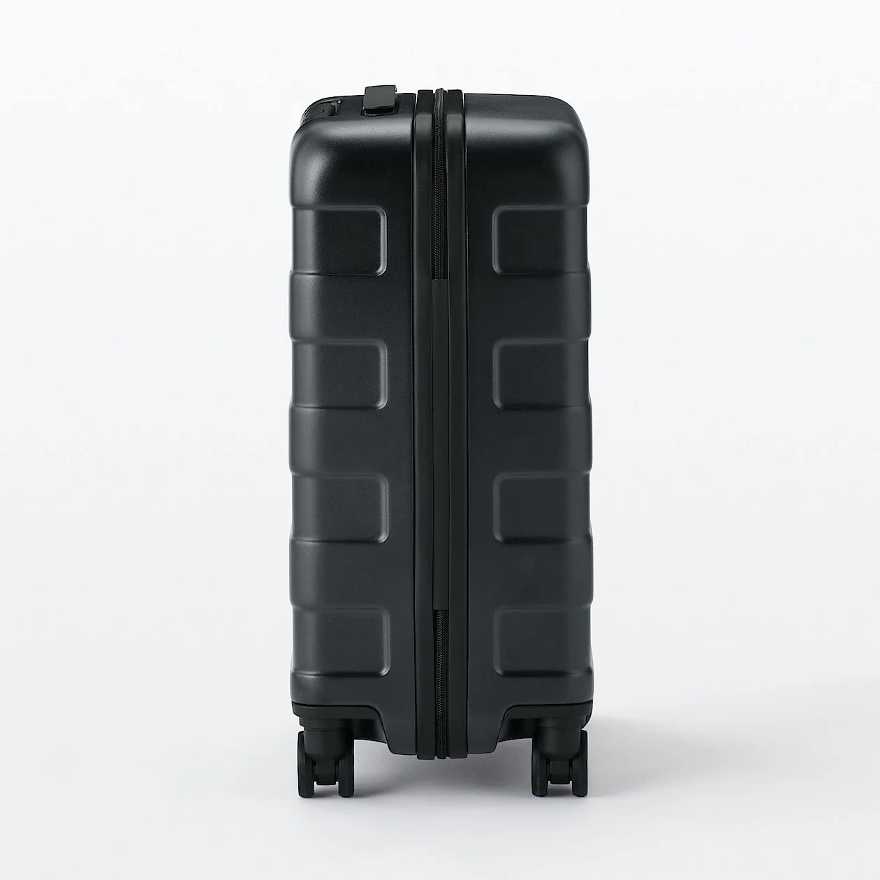 Hard Shell Suitcase - 36L (54cm) - Image 132