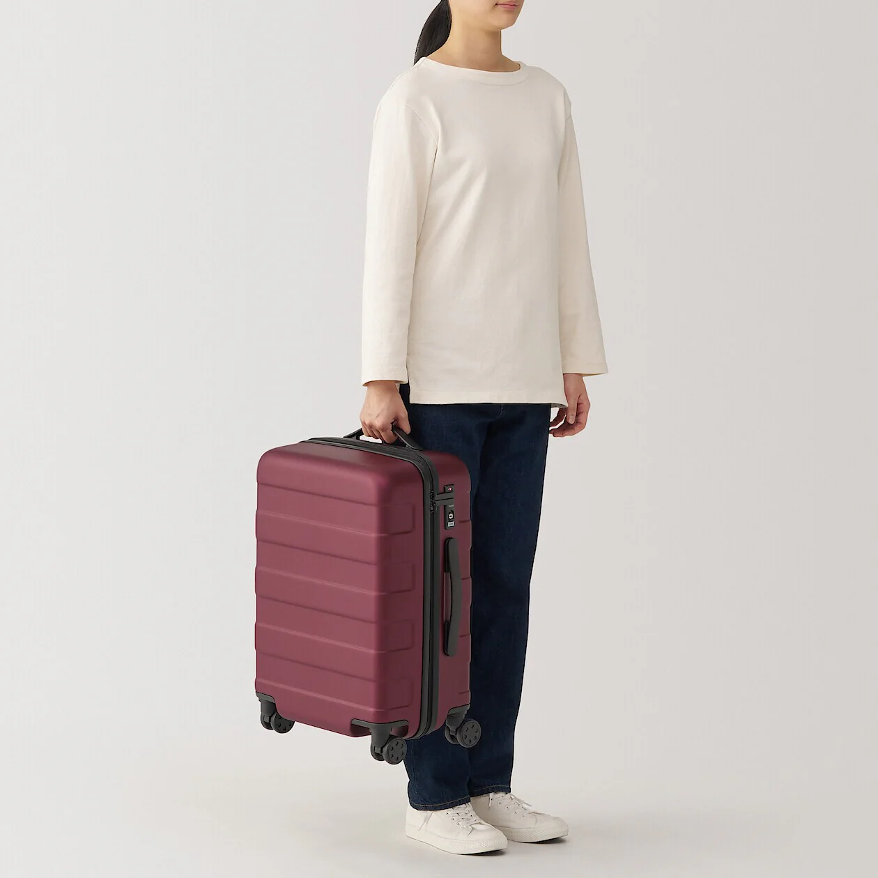Hard Shell Suitcase - 36L (54cm) - Image 33