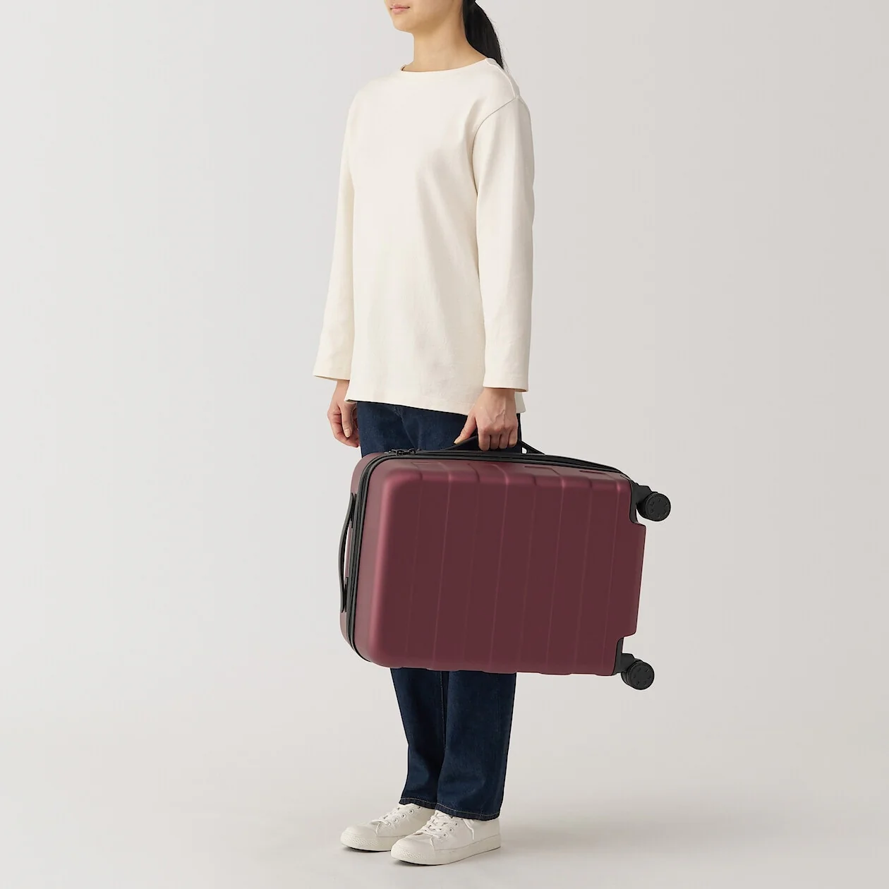 Hard Shell Suitcase - 36L (54cm) - Image 37
