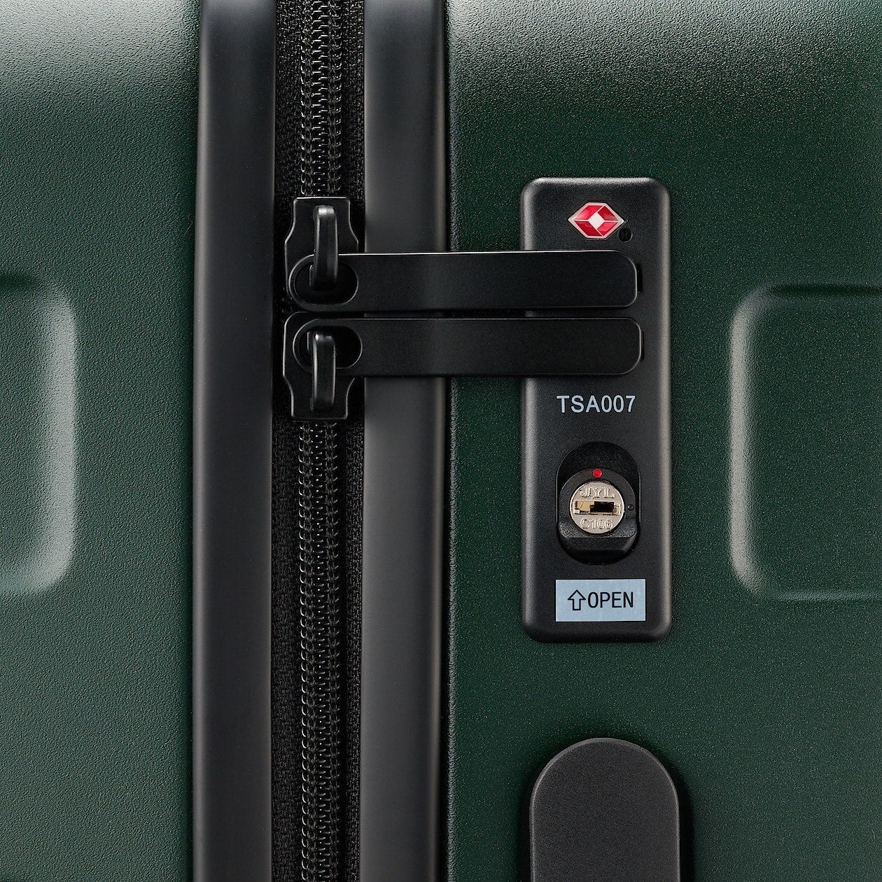 Hard Shell Suitcase - 36L (54cm) - Image 48