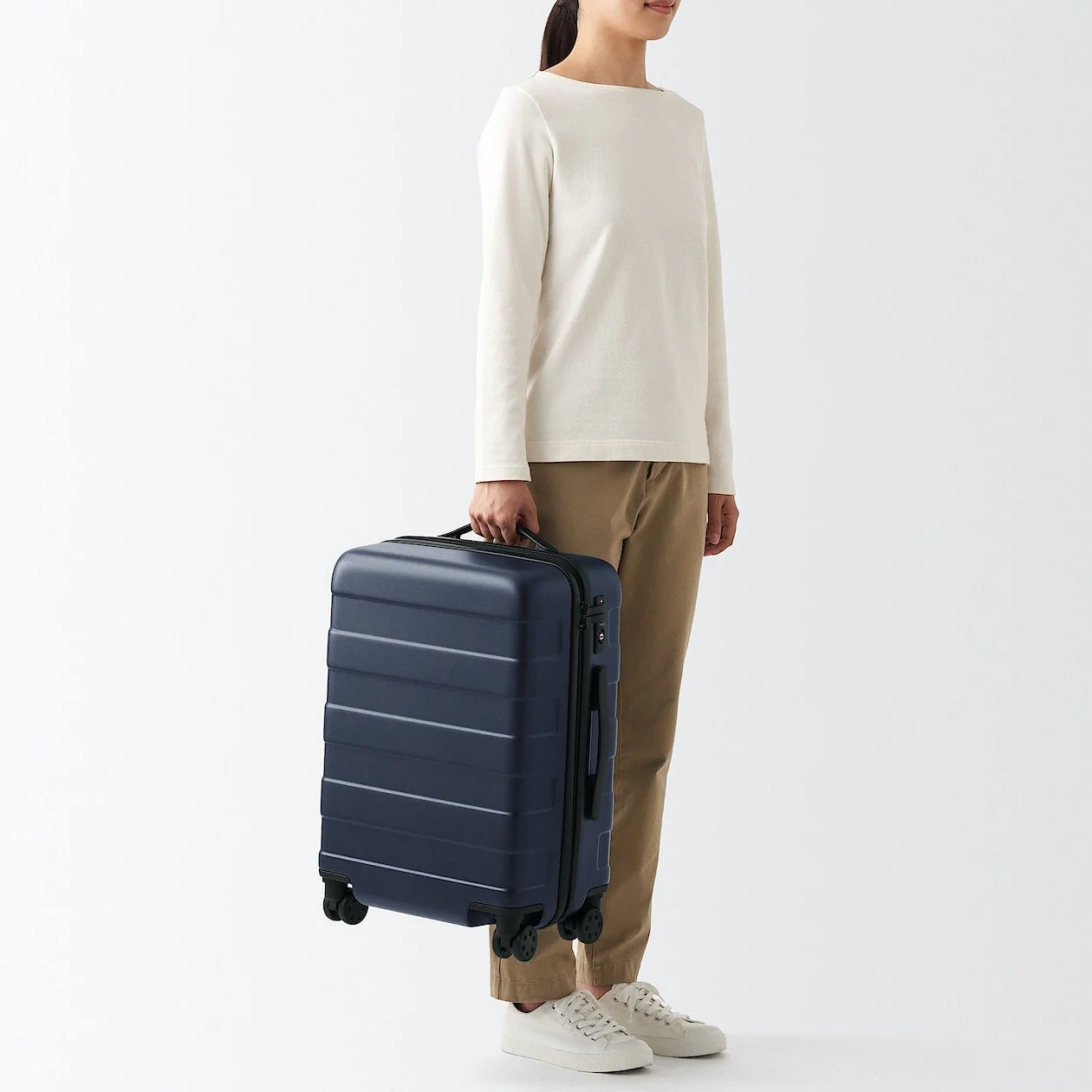 Hard Shell Suitcase - 36L (54cm) - Image 77