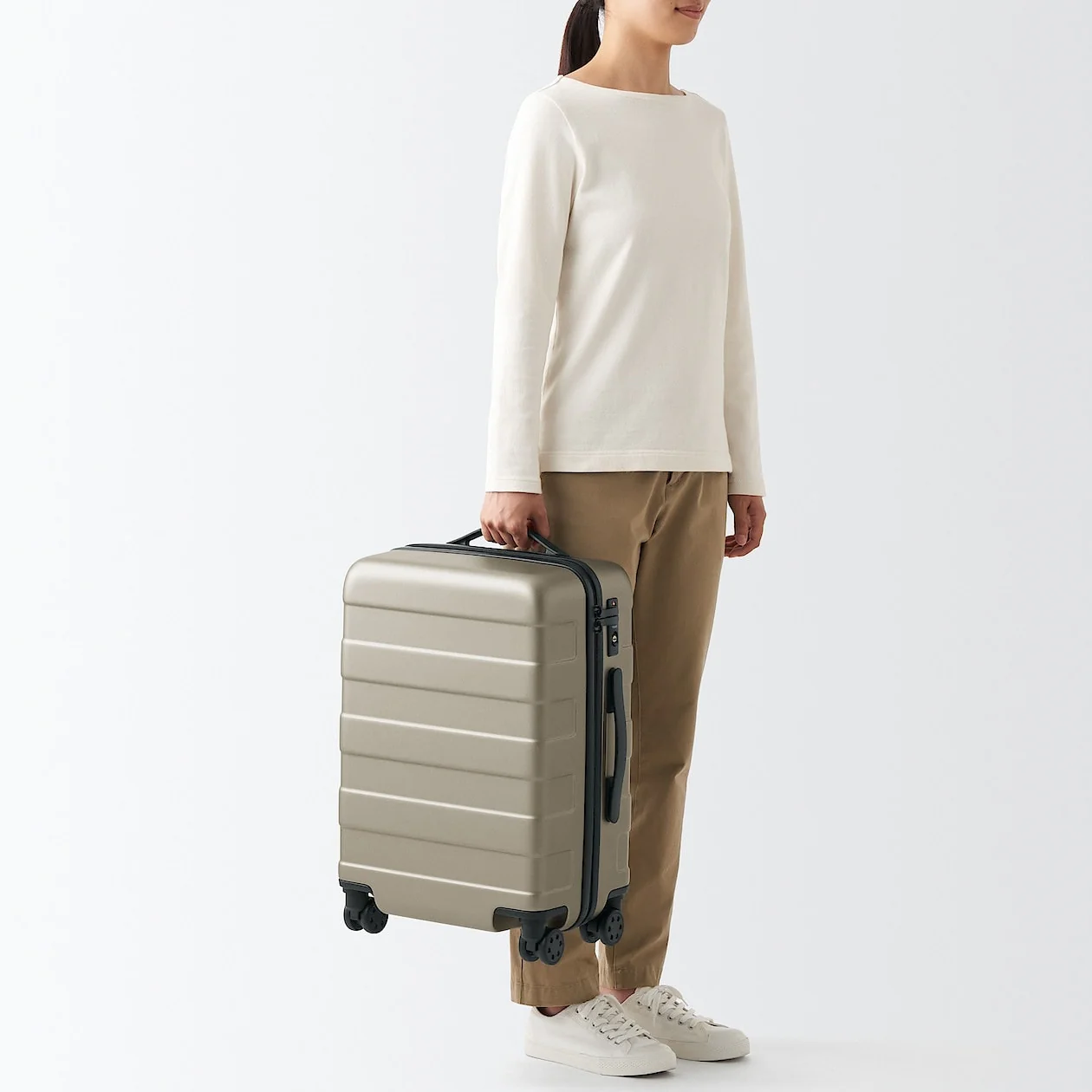 Hard Shell Suitcase - 36L (54cm) - Image 91