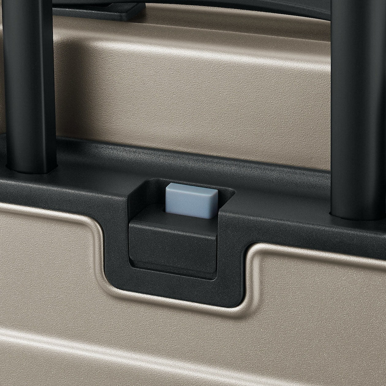 Hard Shell Suitcase - 36L (54cm) - Image 98