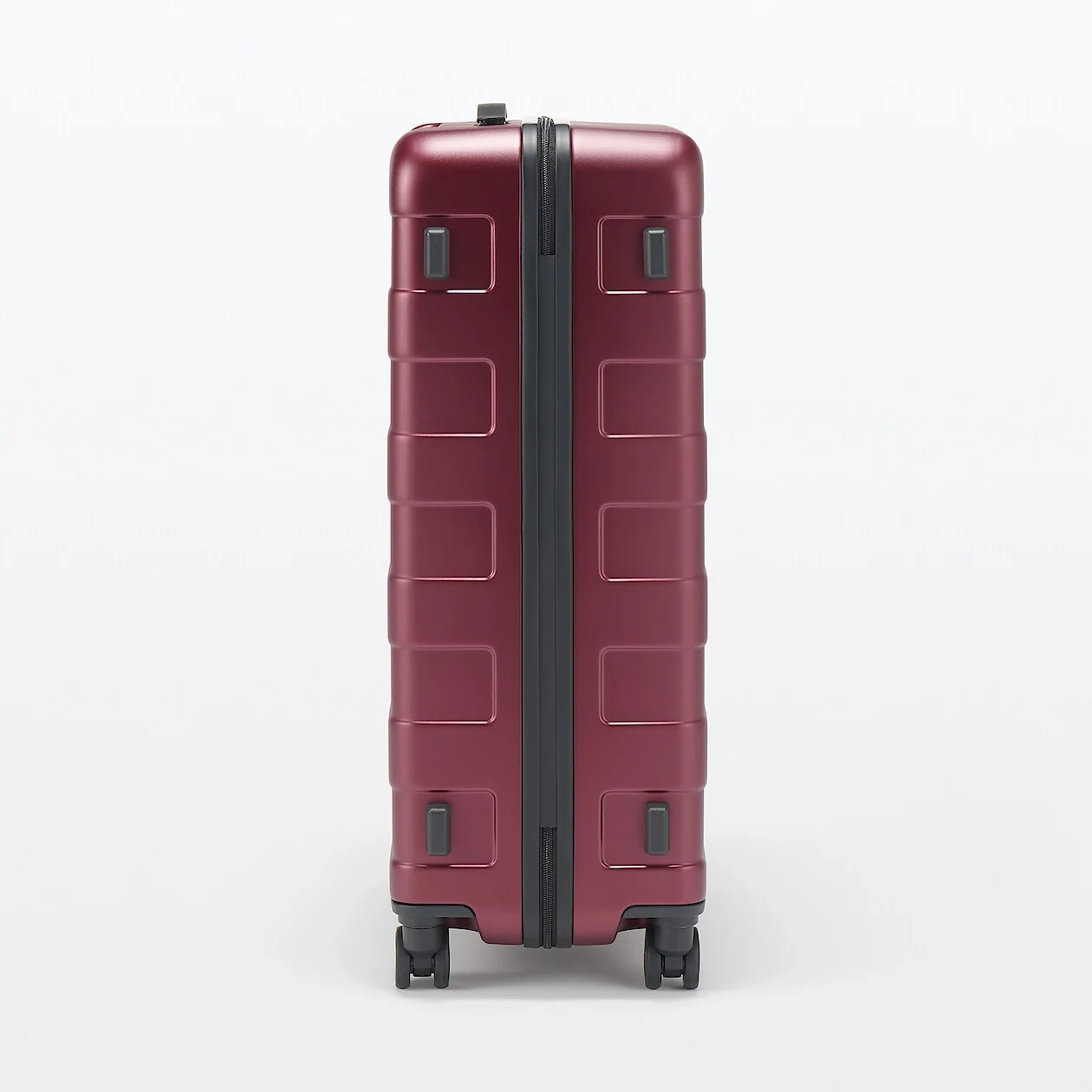 Hard Shell Suitcase - 75L (71.5cm) - Image 23