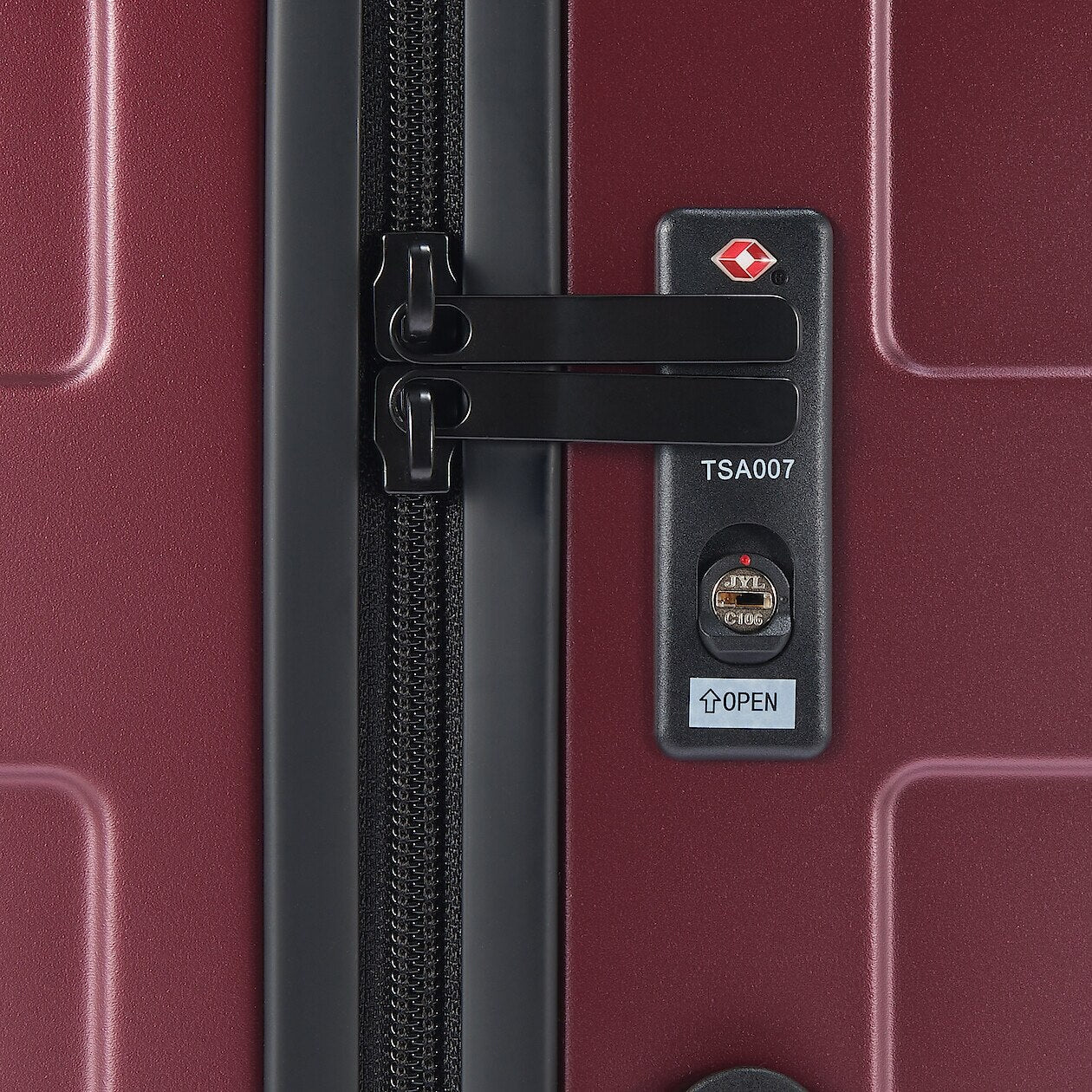 Hard Shell Suitcase - 75L (71.5cm) - Image 29