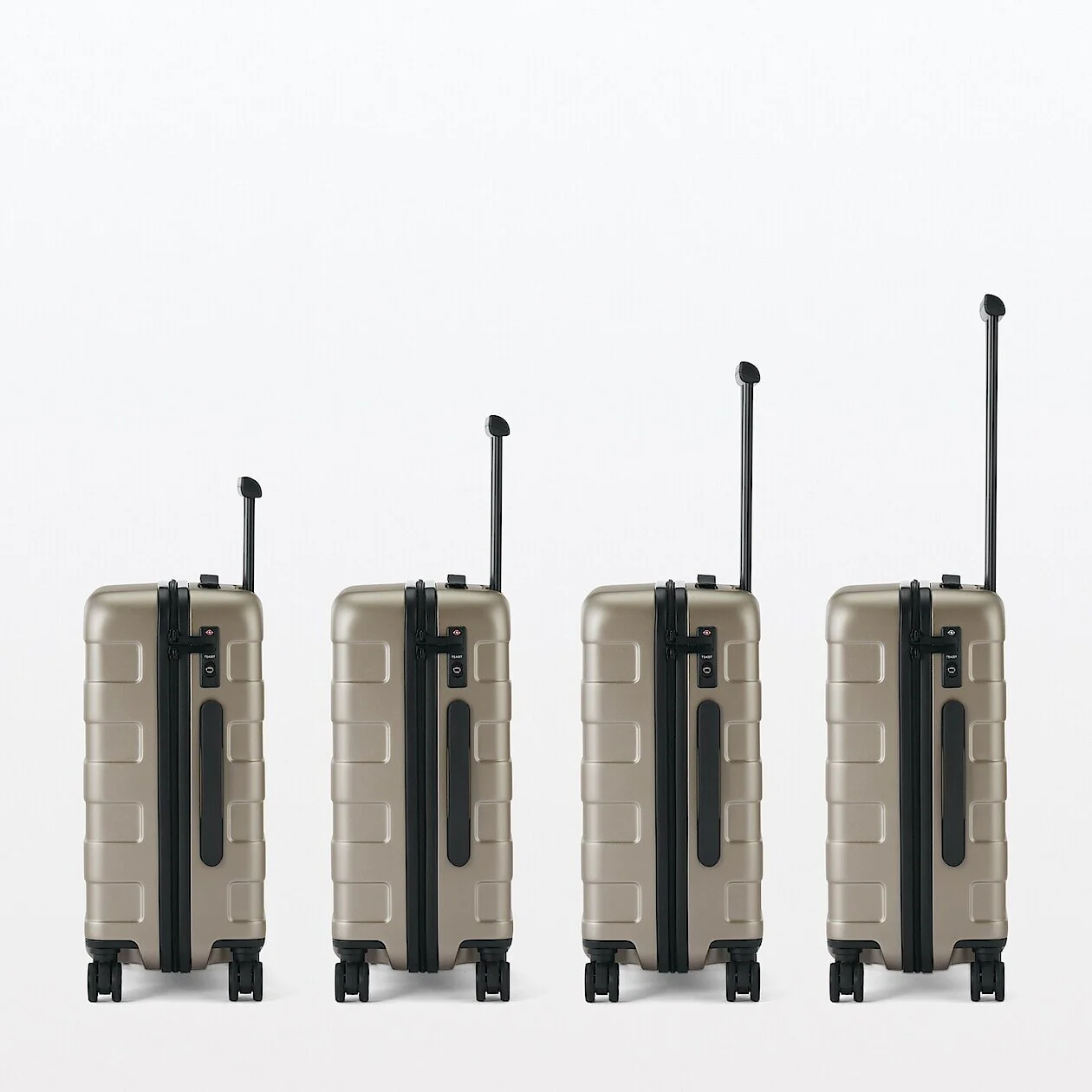 Hard Shell Suitcase - 75L (71.5cm) - Image 40