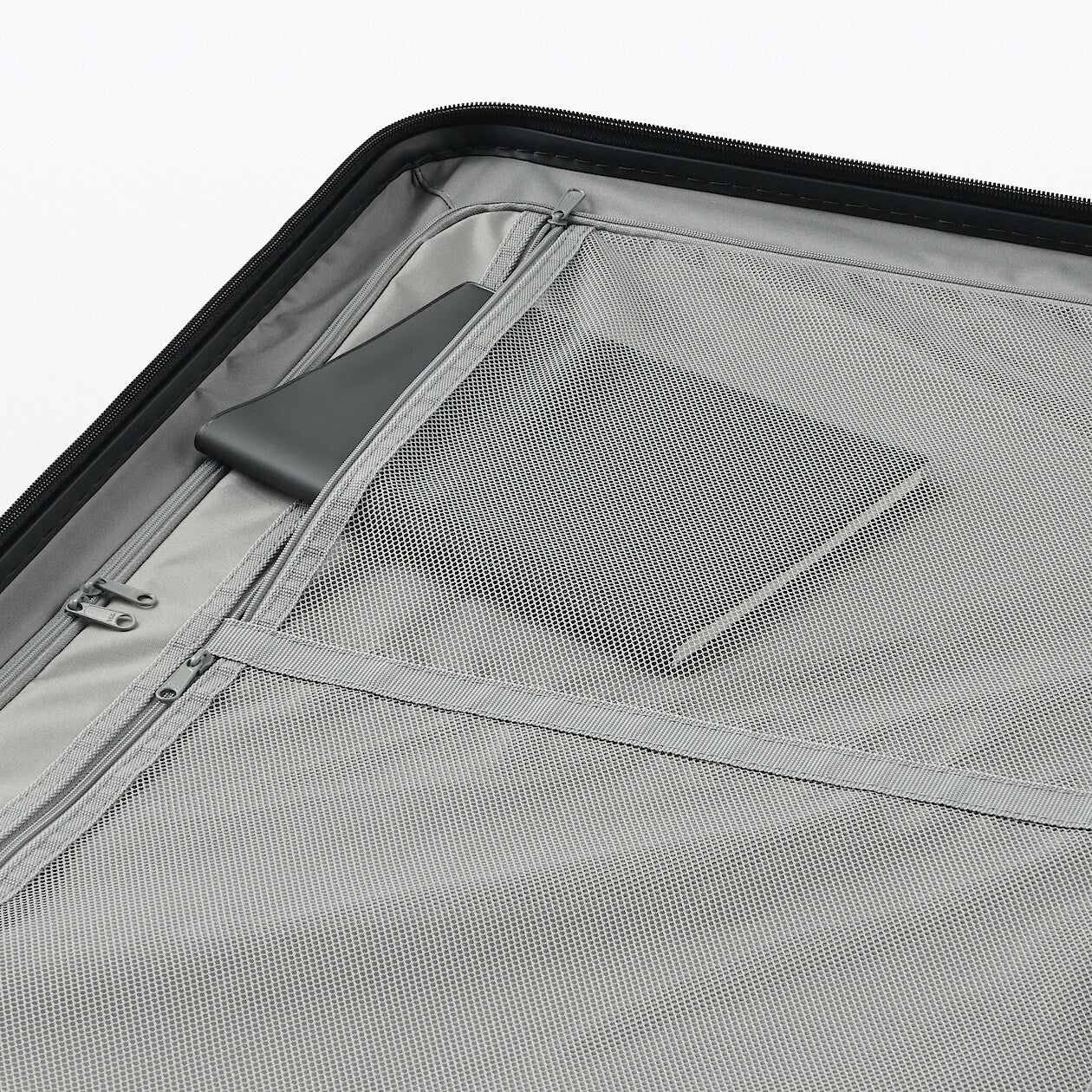 Hard Shell Suitcase - 75L (71.5cm) - Image 66