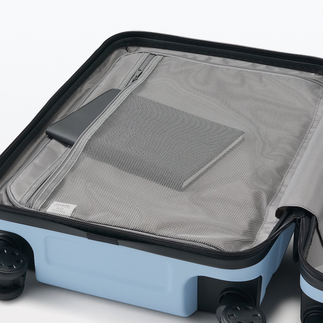 Limited Edition Hard Shell Suitcase - 36L (54cm) - Image 8