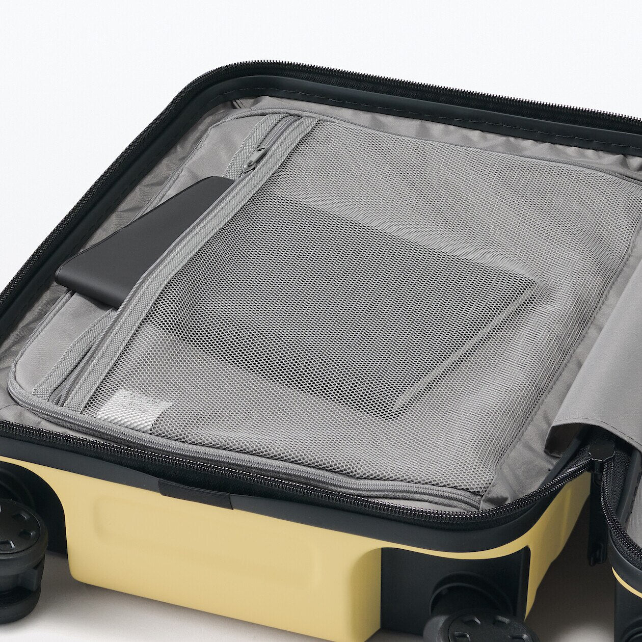 Limited Edition Hard Shell Suitcase - 20L (47cm) - Image 27