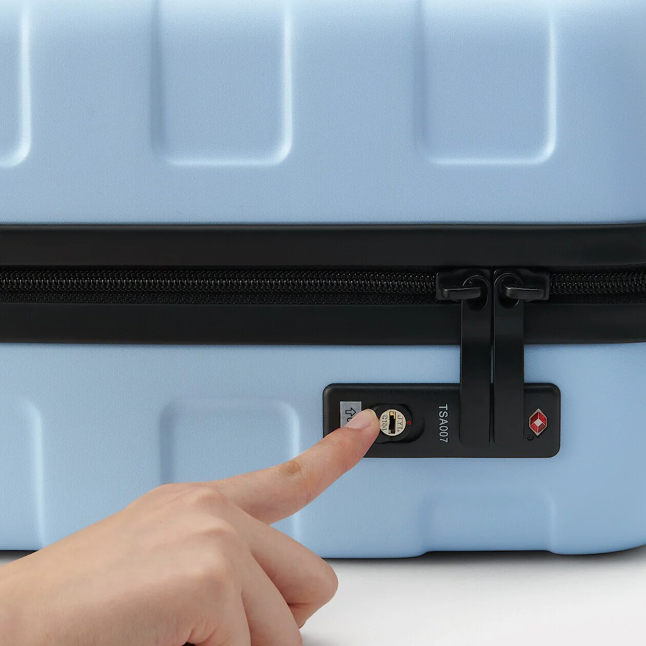 Limited Edition Hard Shell Suitcase - 20L (47cm) - Image 50