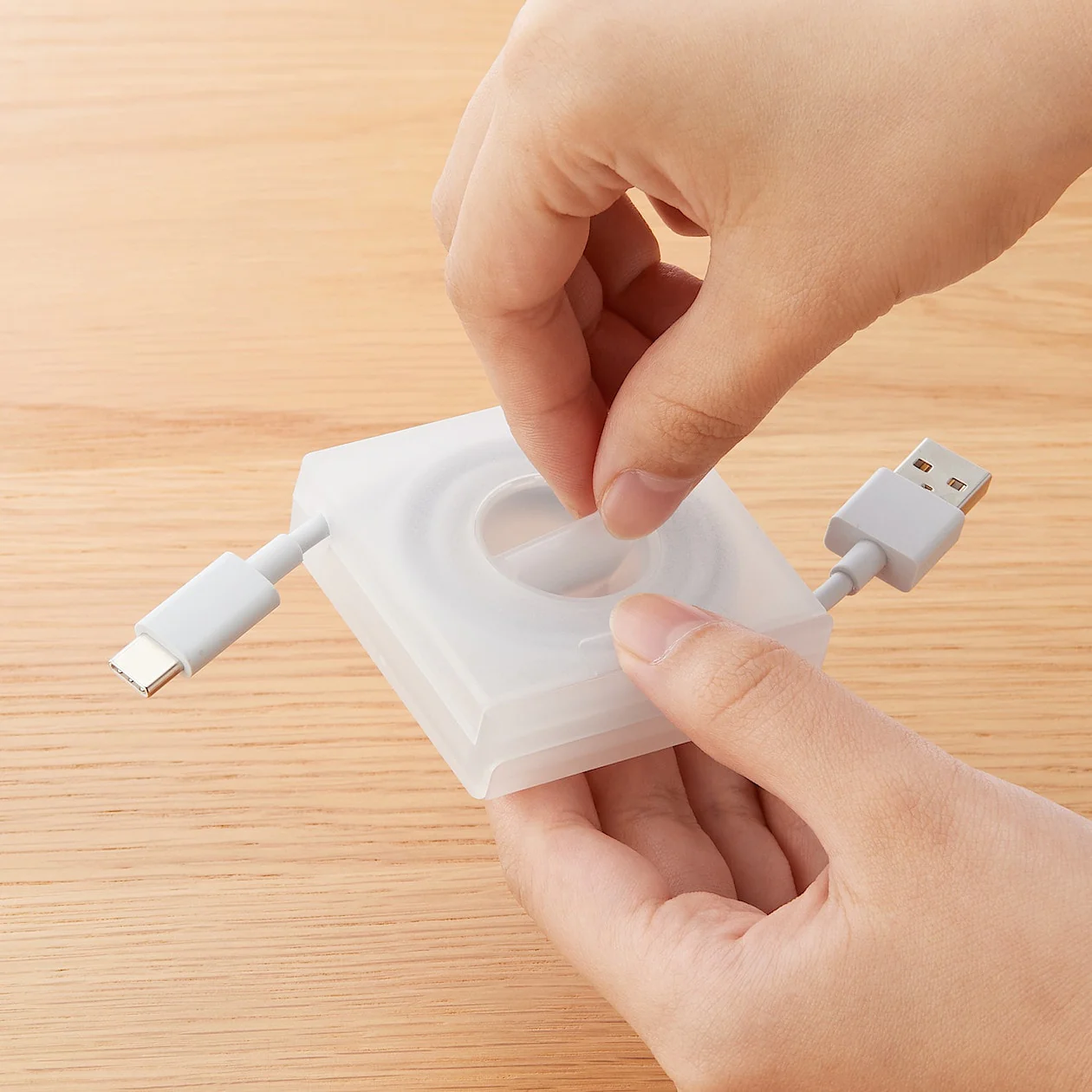 Polypropylene Cable Case With Stand - Clear - Image 3