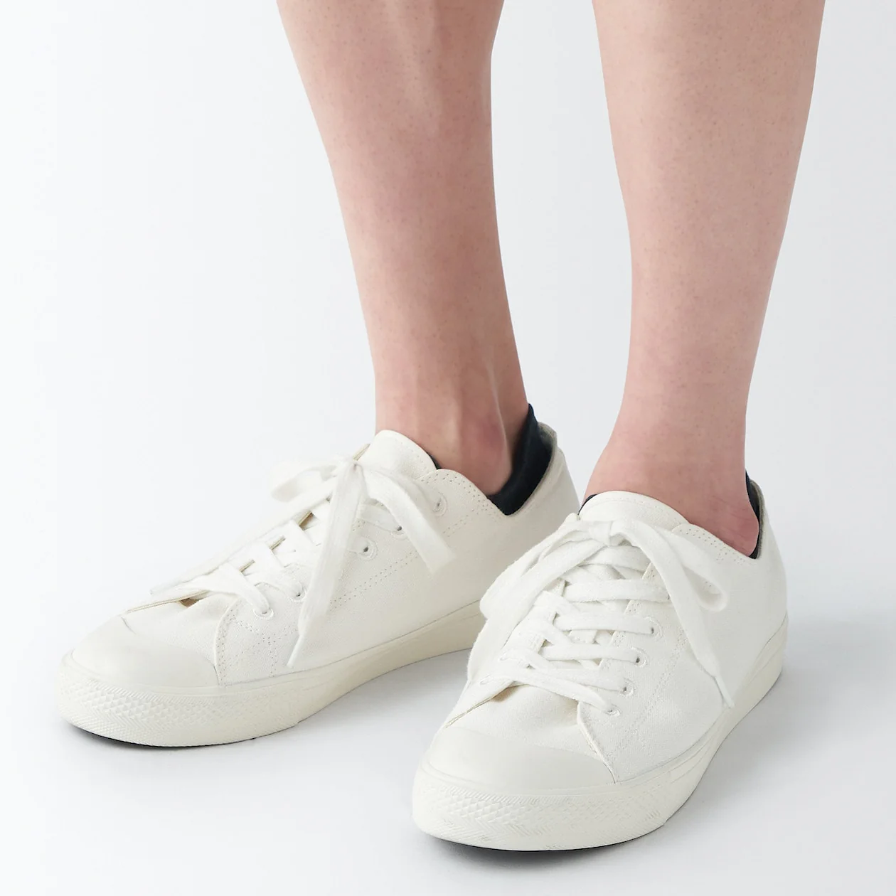 Right Angle Sneaker Socks With Grip Tab - Image 14